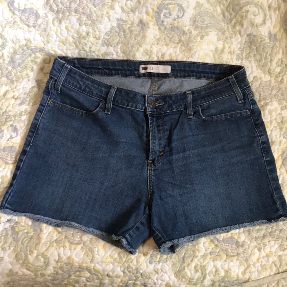 Levi jean shorts
